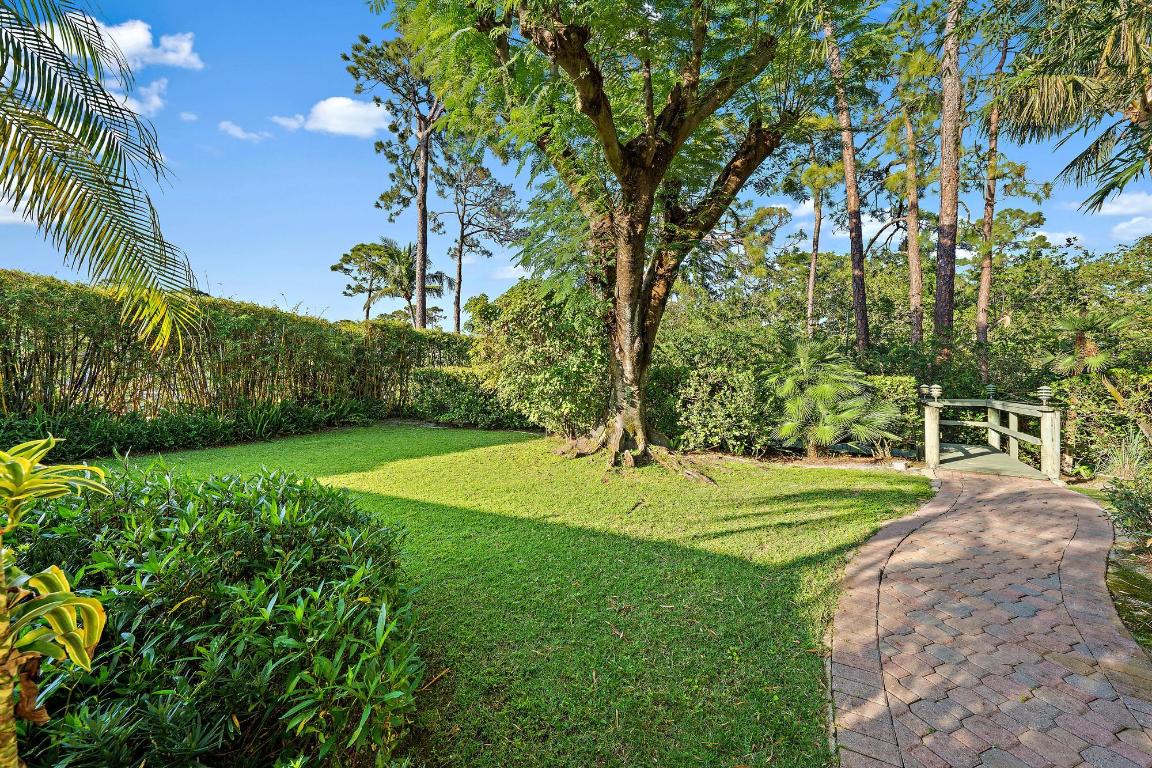 18907 SE Loxahatchee Riv Jupiter, FL 33458