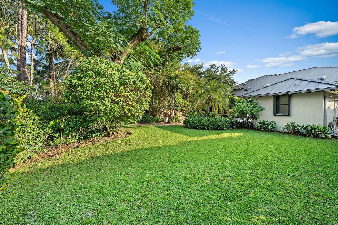 18907 SE Loxahatchee Riv Jupiter, FL 33458