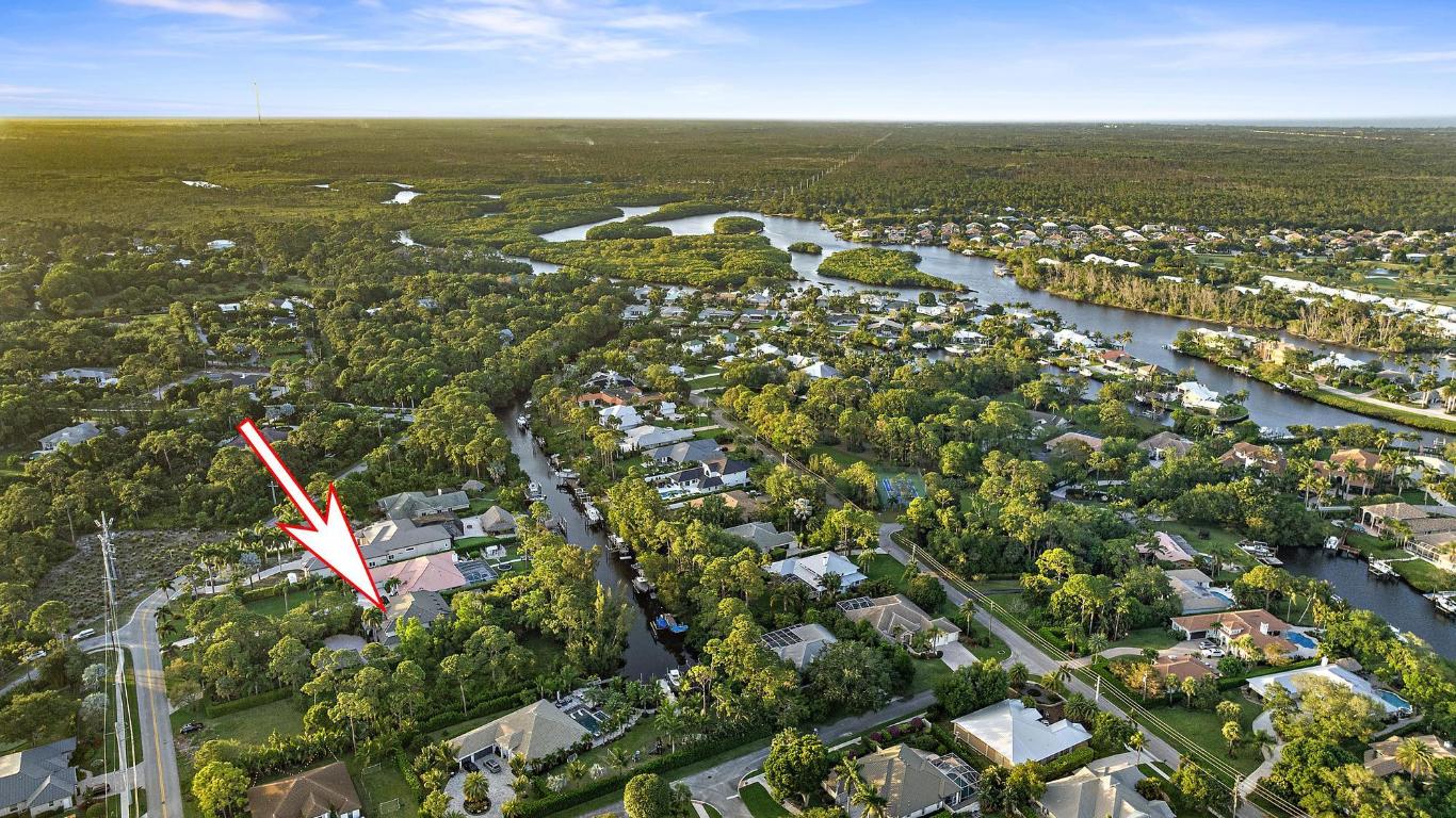 18907 SE Loxahatchee Riv Jupiter, FL 33458