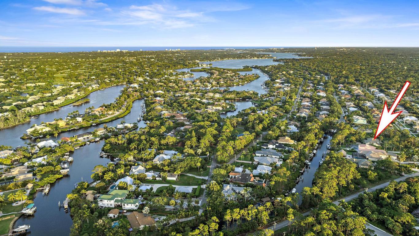 18907 SE Loxahatchee Riv Jupiter, FL 33458