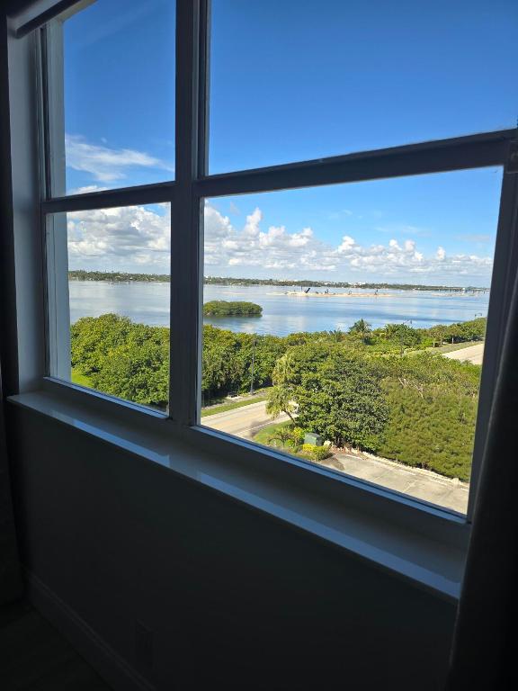 3450 S Ocean #6230 Palm Beach, FL 33480