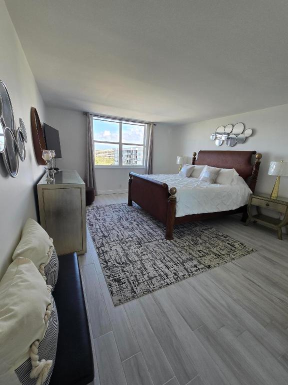 3450 S Ocean #6230 Palm Beach, FL 33480