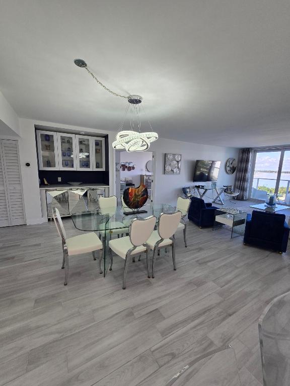 3450 S Ocean #6230 Palm Beach, FL 33480