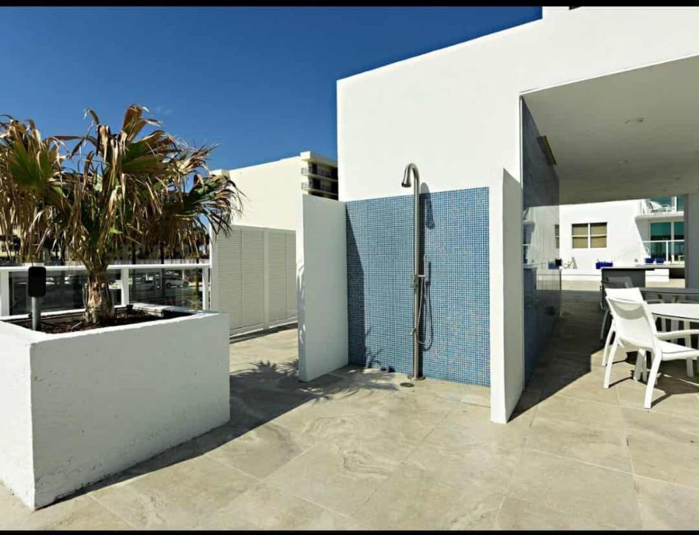 3450 S Ocean #6230 Palm Beach, FL 33480