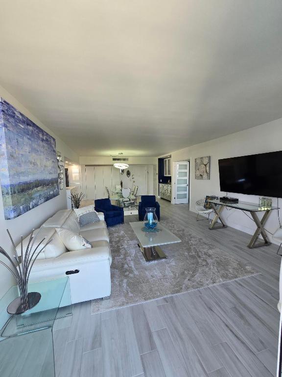 3450 S Ocean #6230 Palm Beach, FL 33480