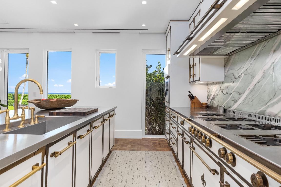 680 S Ocean Palm Beach, FL 33480