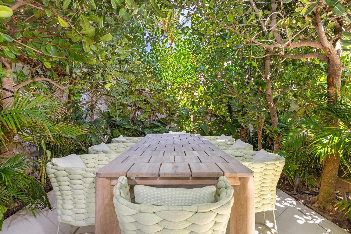 680 S Ocean Palm Beach, FL 33480