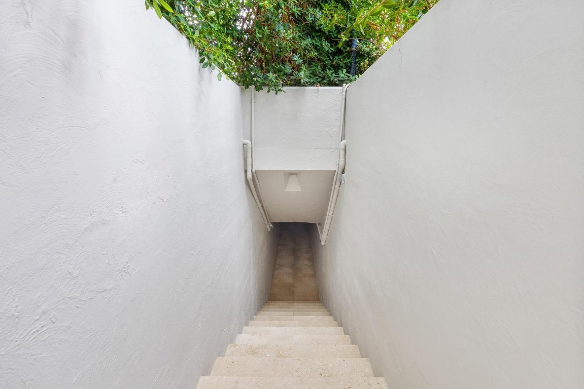 680 S Ocean Palm Beach, FL 33480