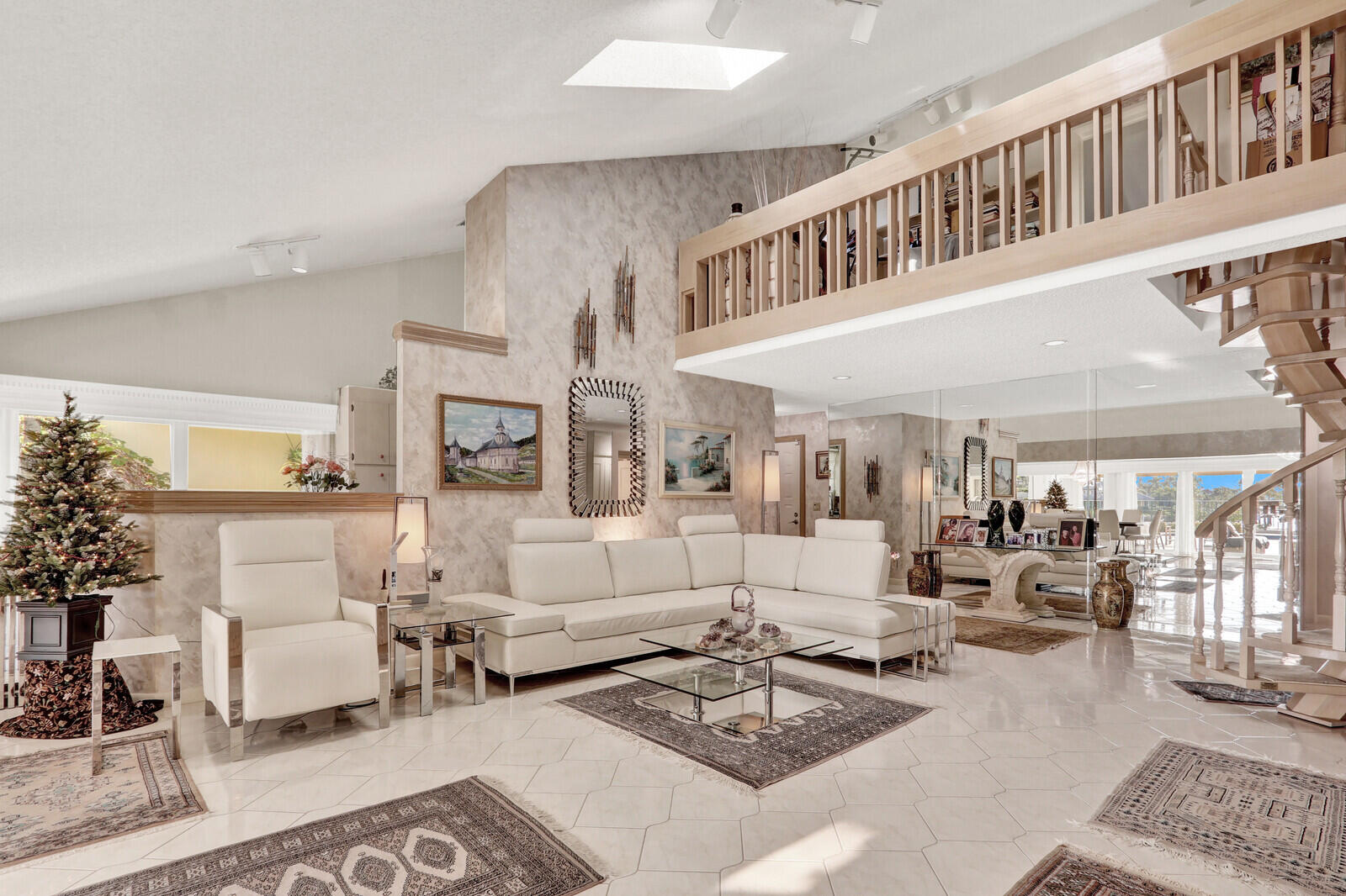 352 River Edge Jupiter, FL 33477