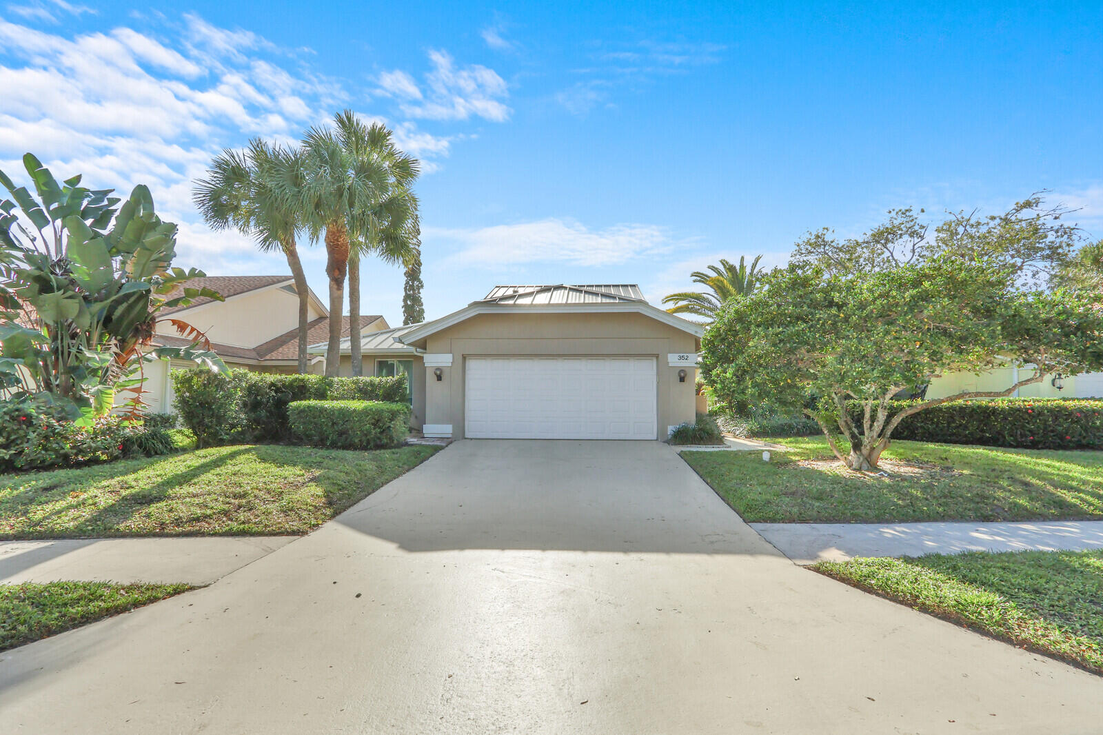 352 River Edge Jupiter, FL 33477