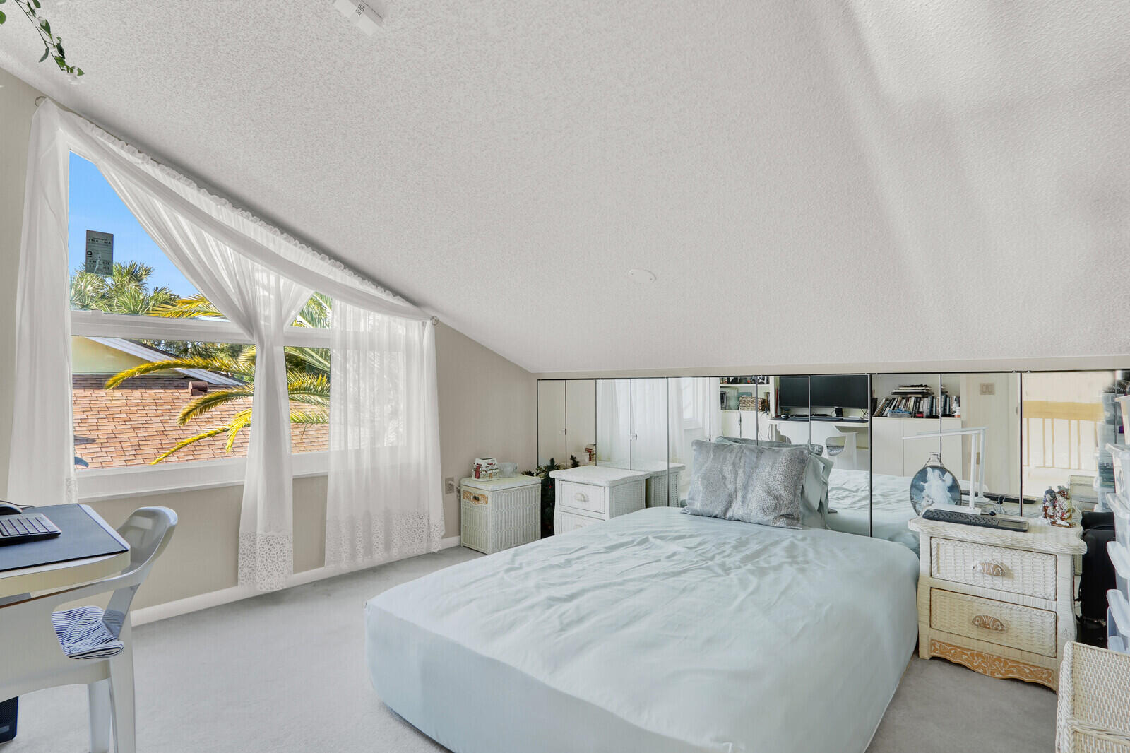 352 River Edge Jupiter, FL 33477