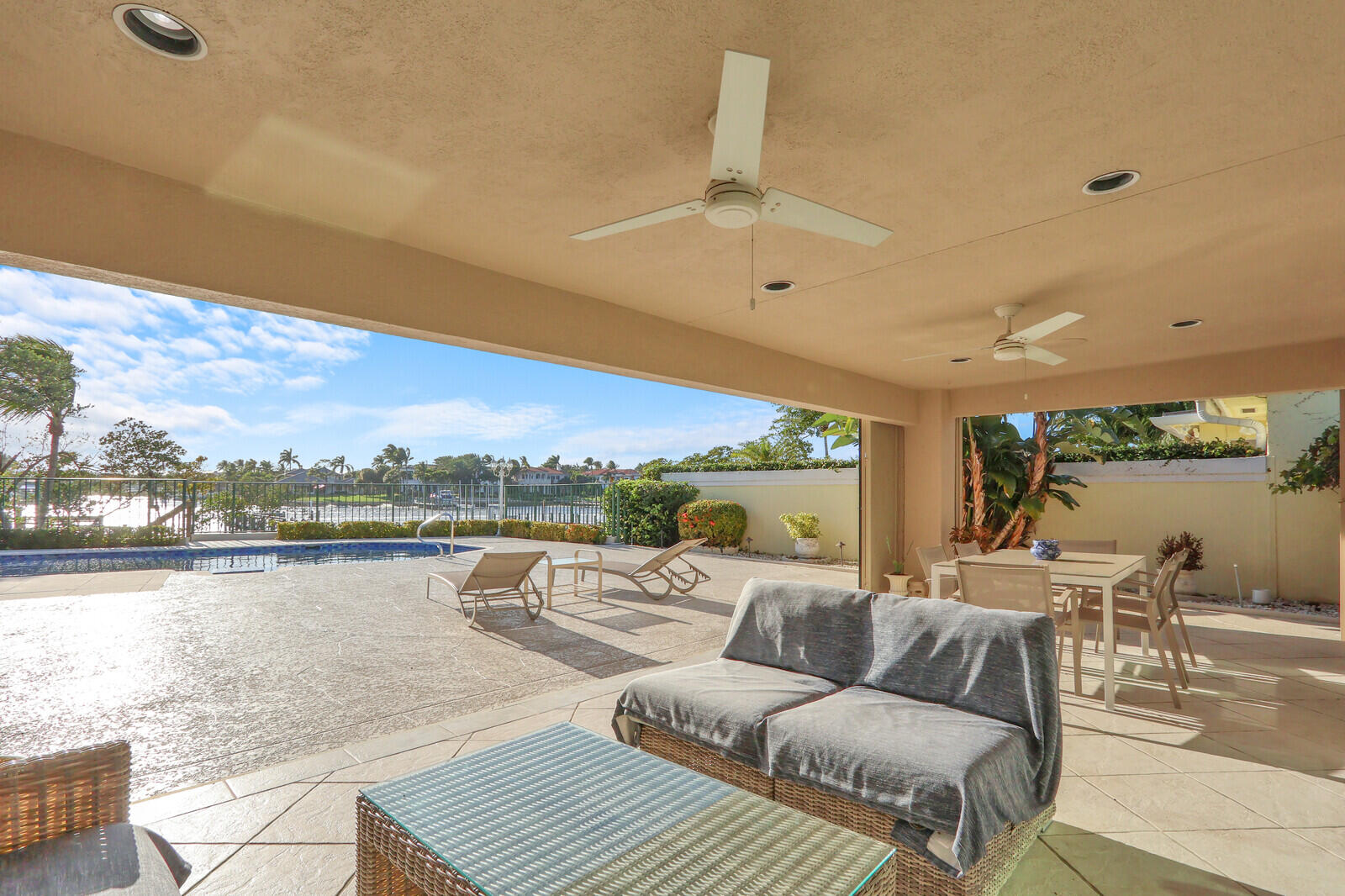 352 River Edge Jupiter, FL 33477