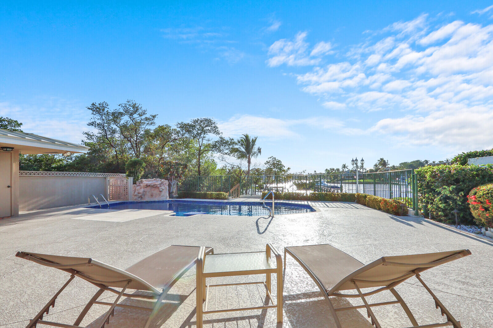 352 River Edge Jupiter, FL 33477