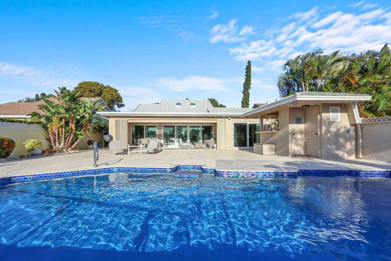 352 River Edge Jupiter, FL 33477