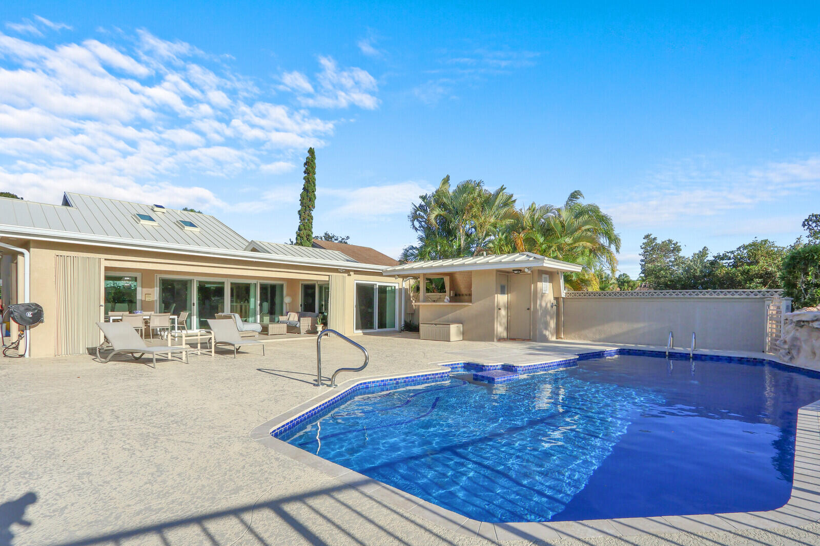 352 River Edge Jupiter, FL 33477