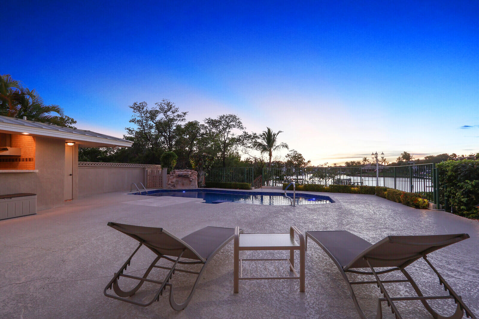 352 River Edge Jupiter, FL 33477