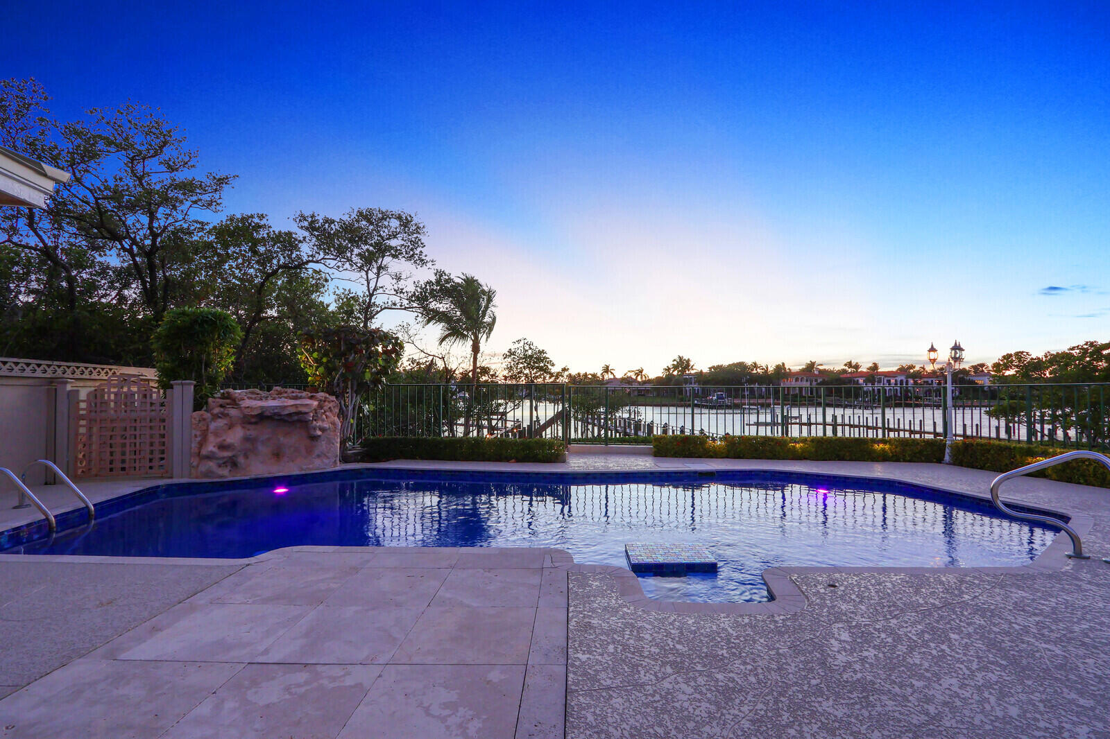 352 River Edge Jupiter, FL 33477