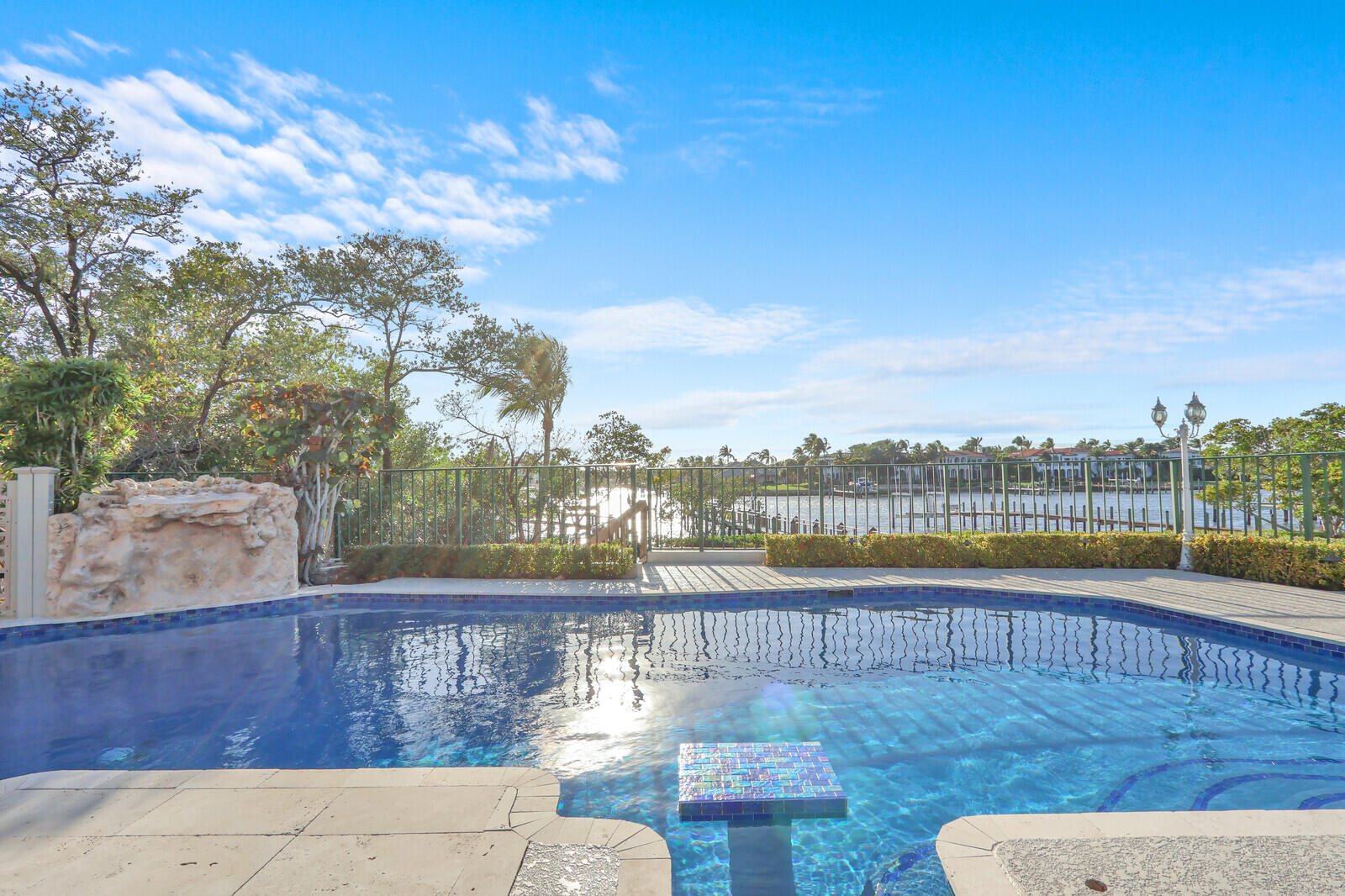 352 River Edge Jupiter, FL 33477