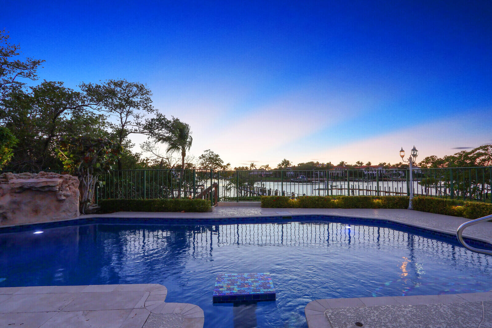 352 River Edge Jupiter, FL 33477