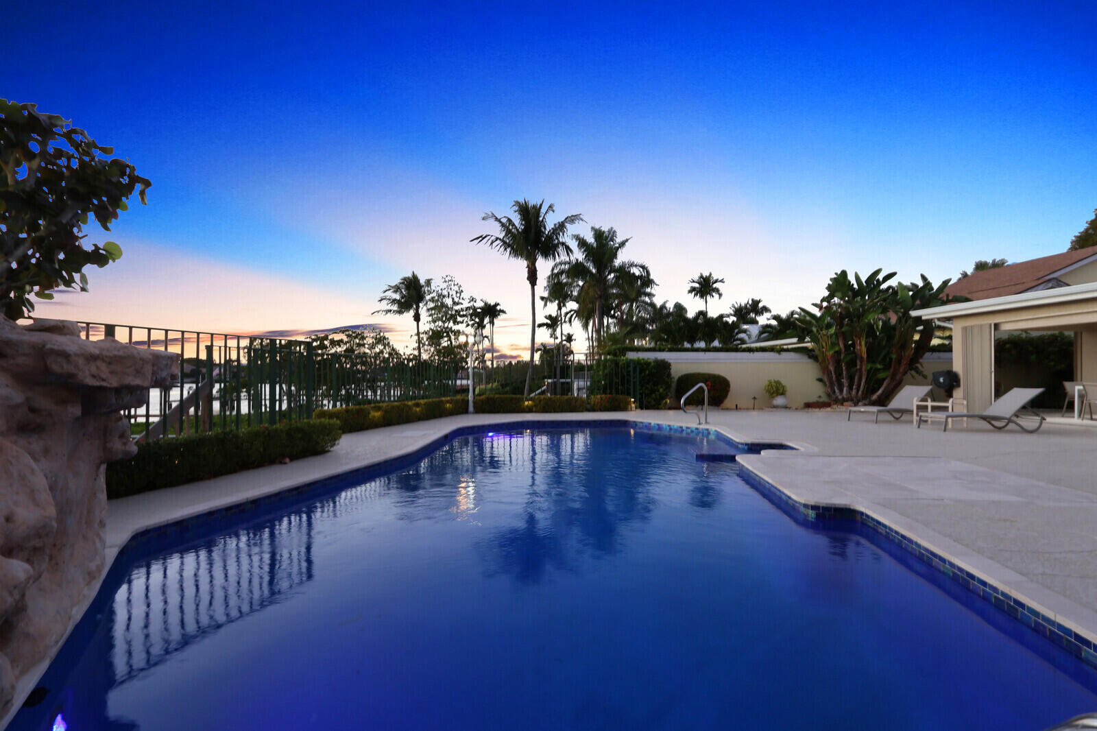 352 River Edge Jupiter, FL 33477