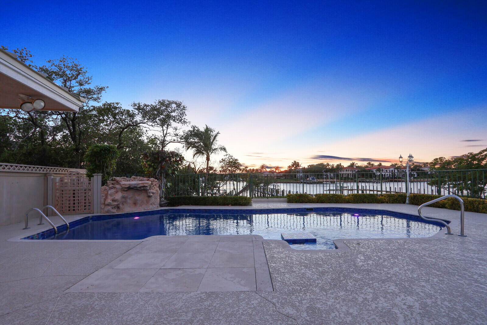 352 River Edge Jupiter, FL 33477