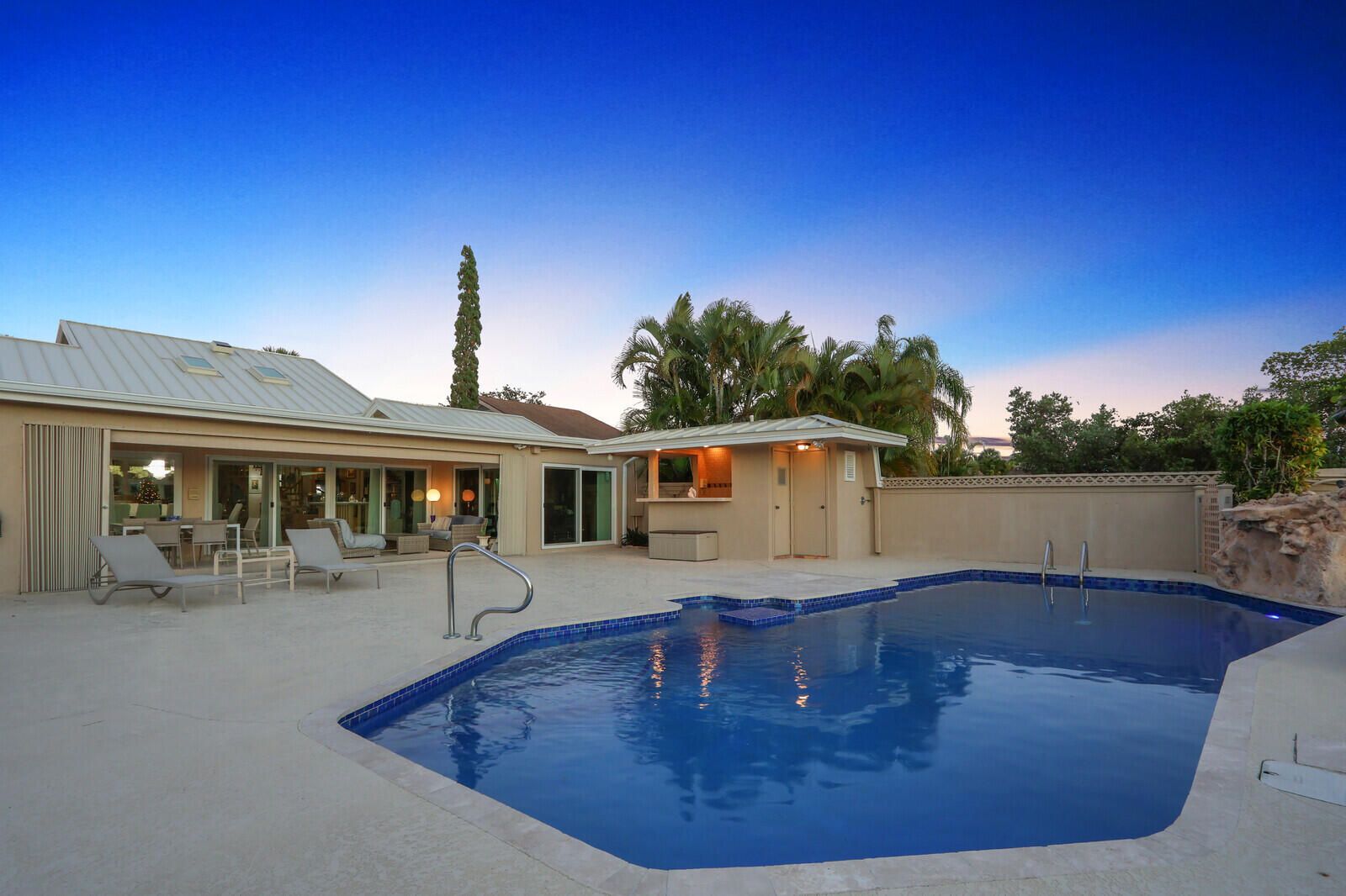 352 River Edge Jupiter, FL 33477