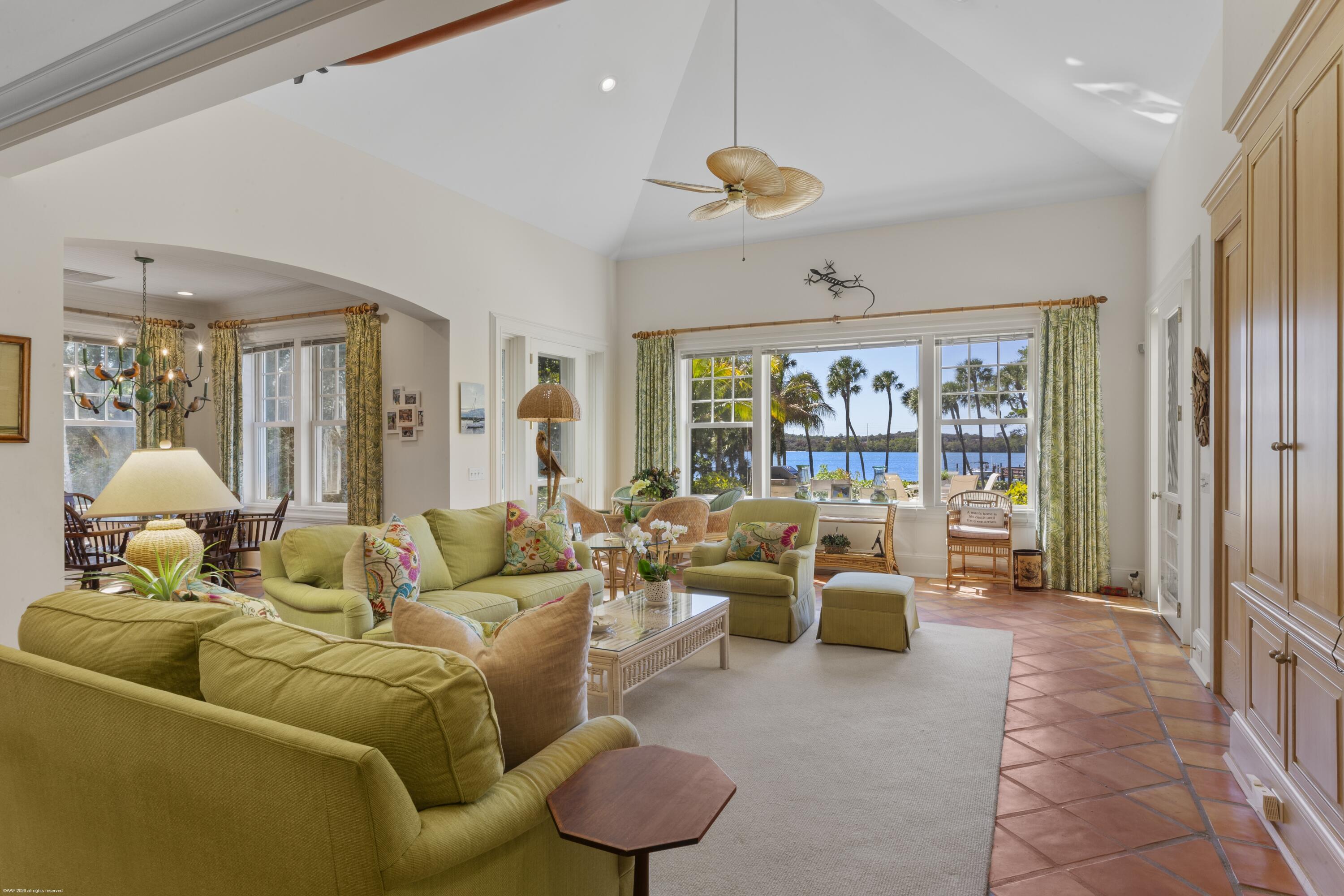 228 S Beach Jupiter Island, FL 33455