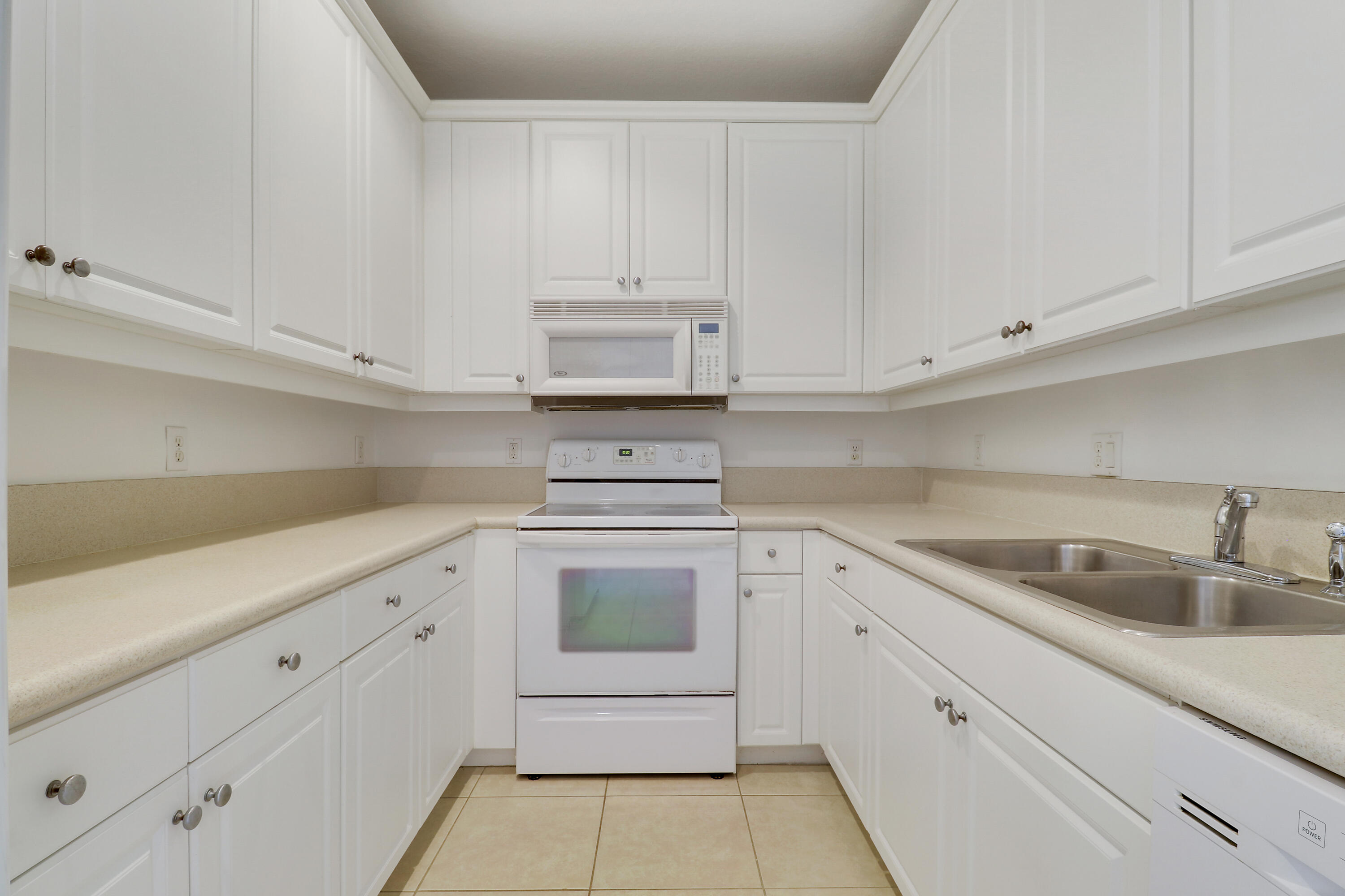 4273 E Main Jupiter, FL 33458