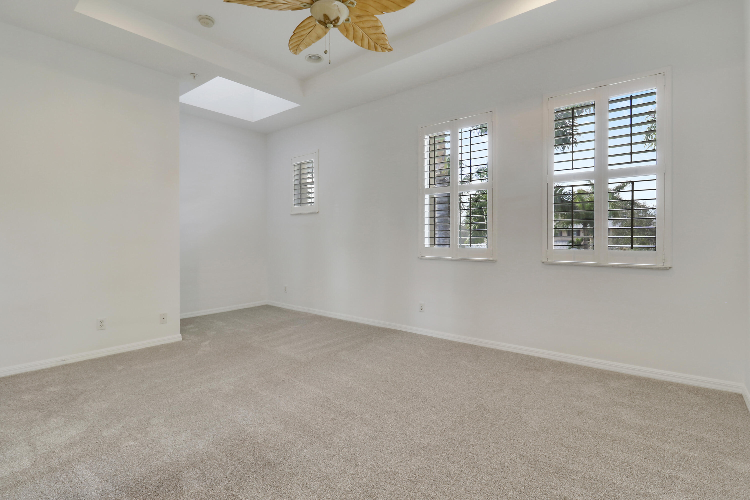 4273 E Main Jupiter, FL 33458