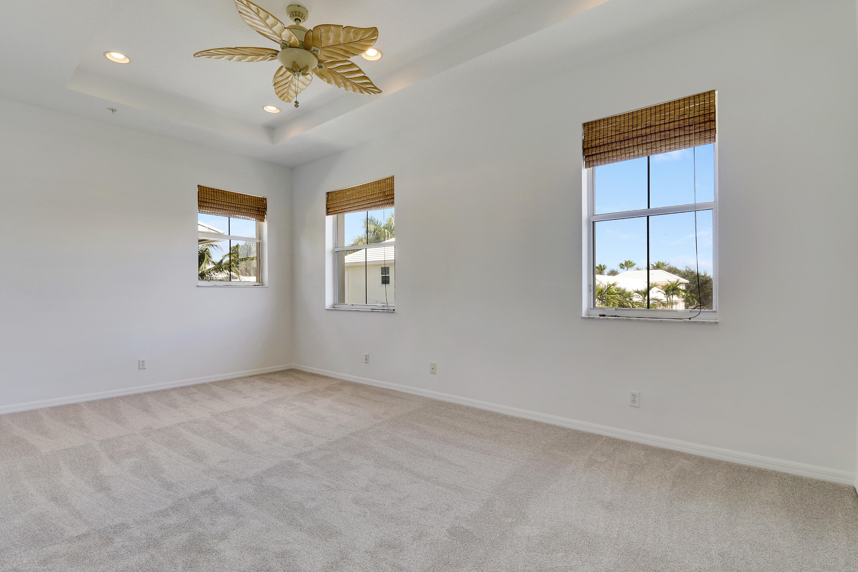 4273 E Main Jupiter, FL 33458