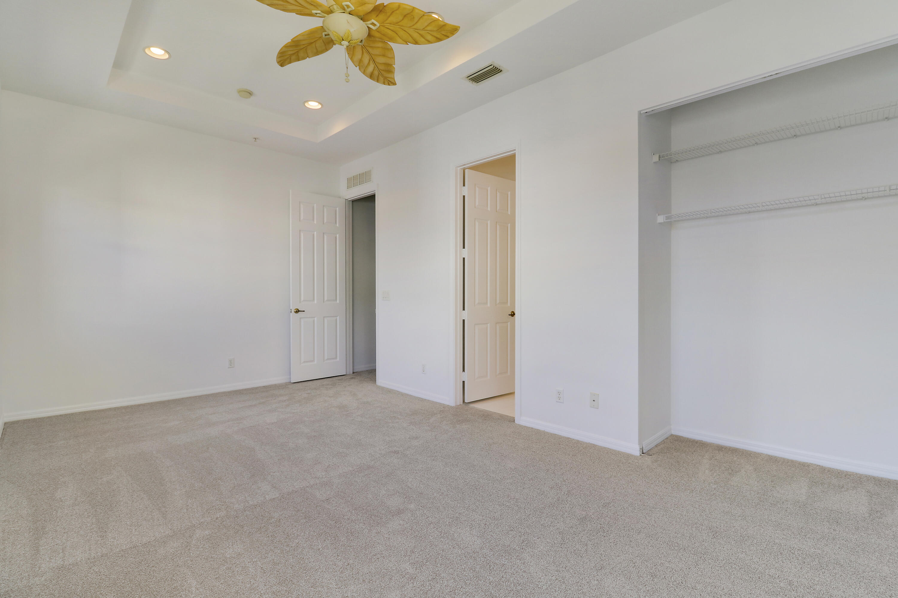 4273 E Main Jupiter, FL 33458