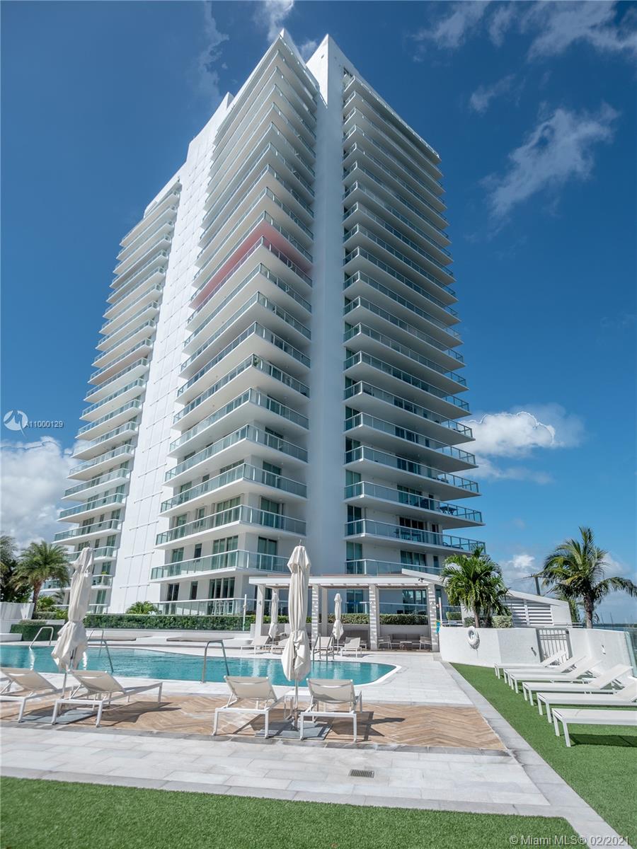10 Venetian Way #1206