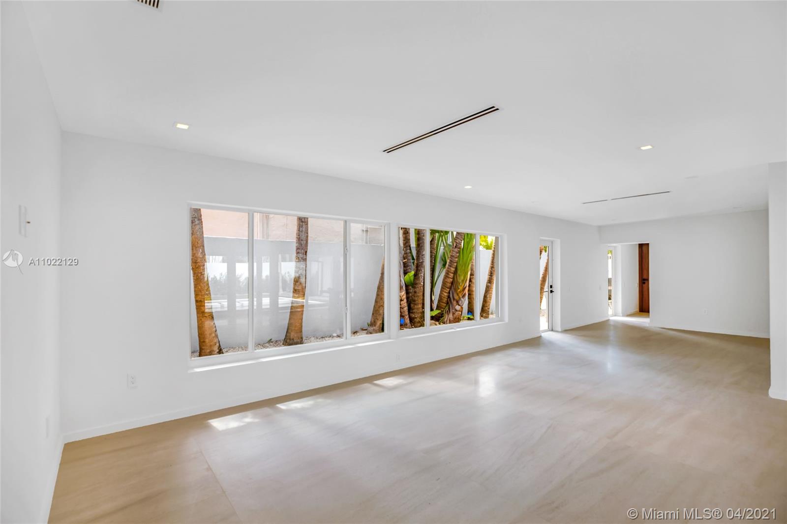 1721 S Bayshore Ln Miami, FL 33133