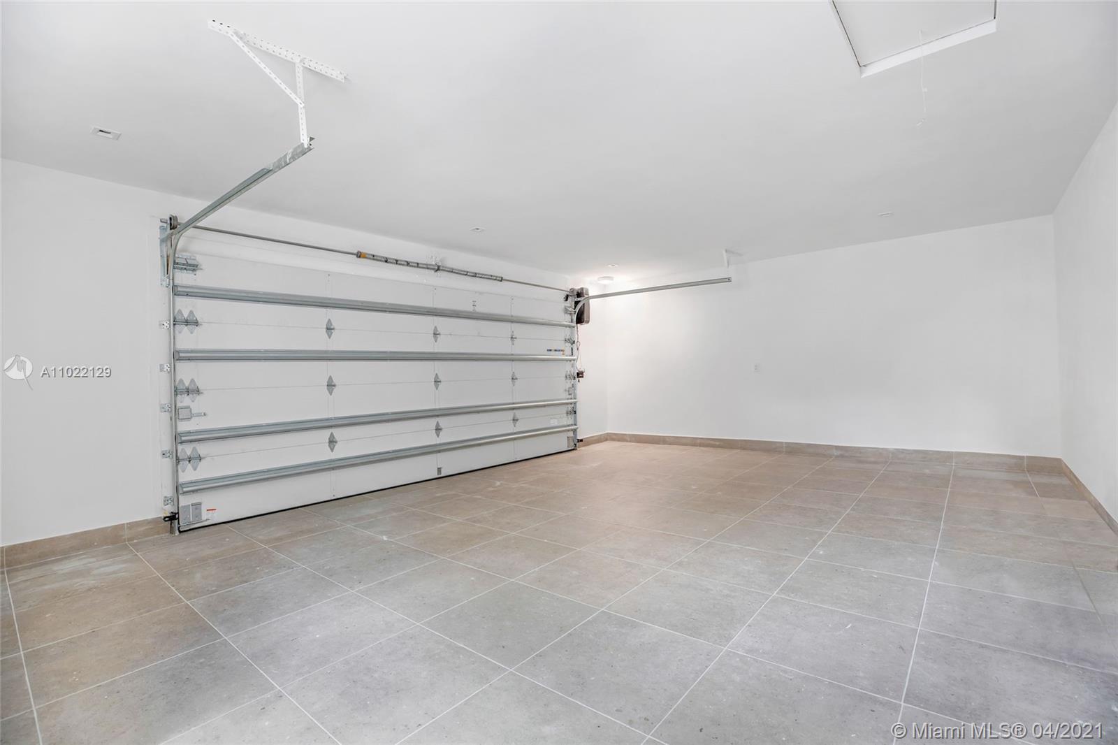 1721 S Bayshore Ln Miami, FL 33133