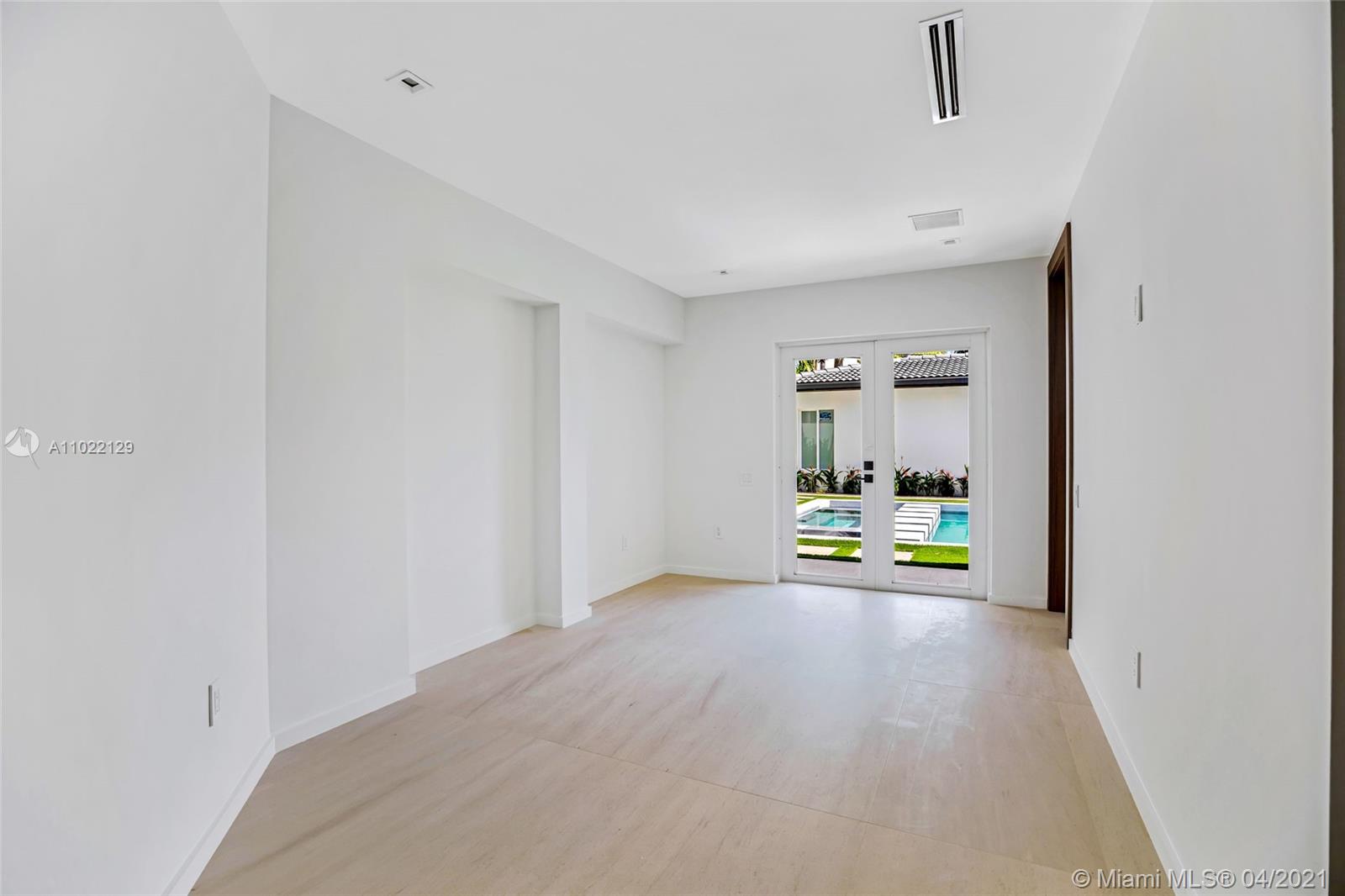 1721 S Bayshore Ln Miami, FL 33133