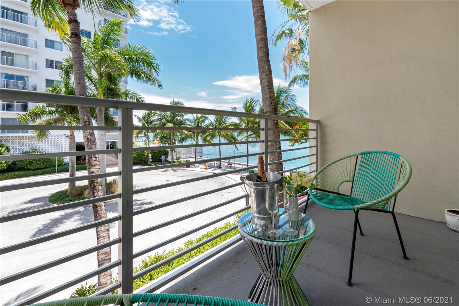 1441 Lincoln Rd #304