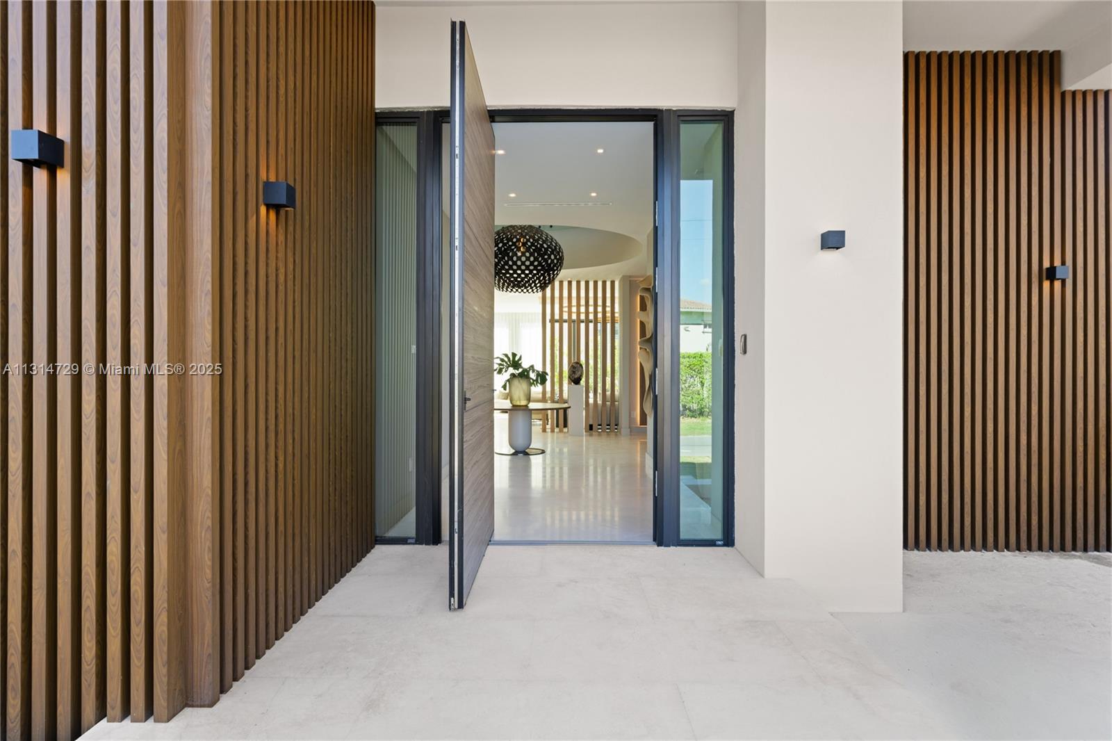 2950 NE 164th St North Miami Beach, FL 33160