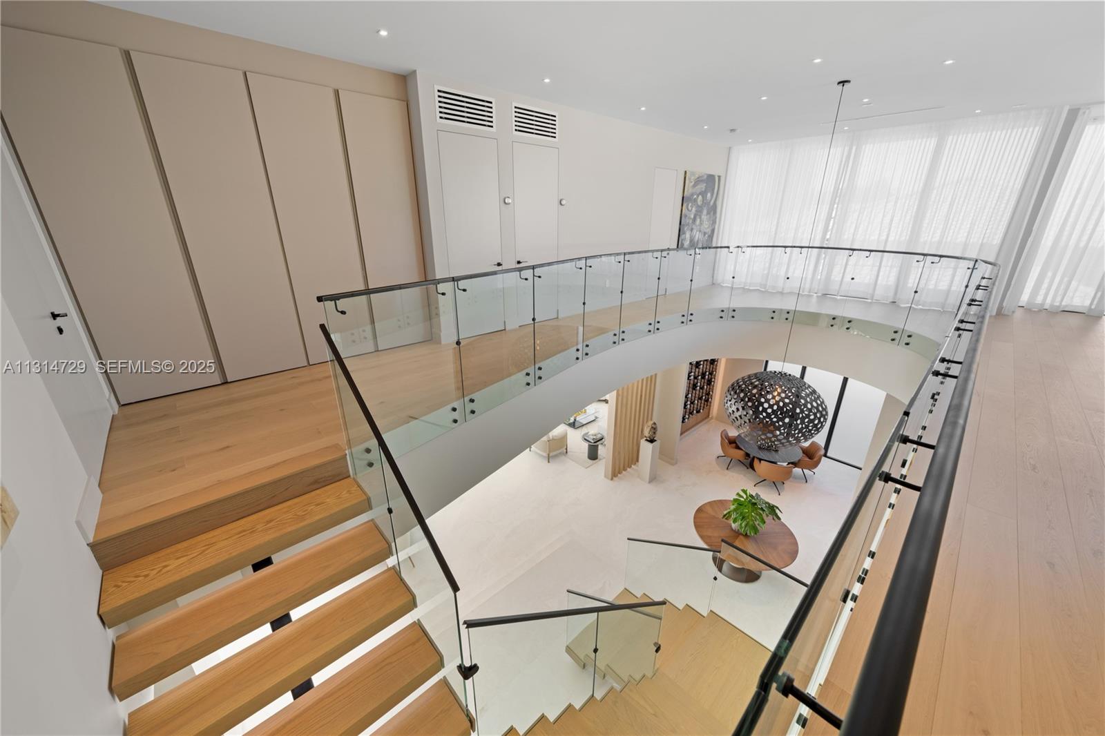 2950 NE 164th St North Miami Beach, FL 33160