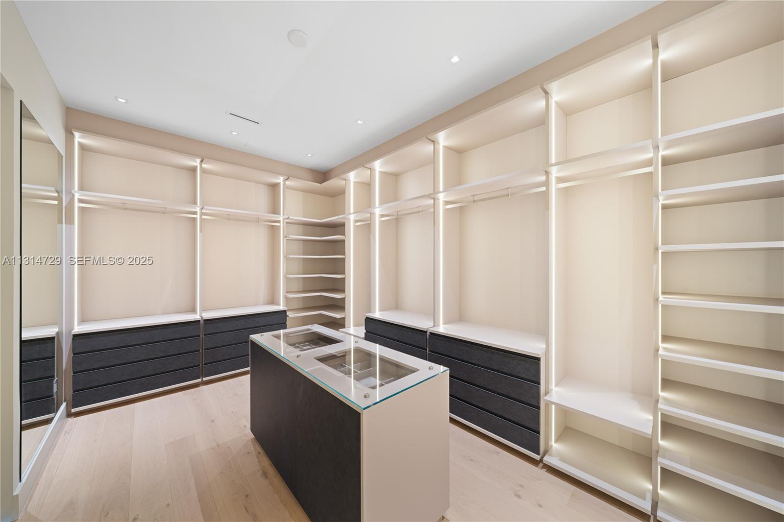 2950 NE 164th St North Miami Beach, FL 33160