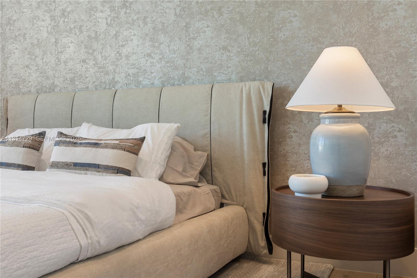 2950 NE 164th St North Miami Beach, FL 33160