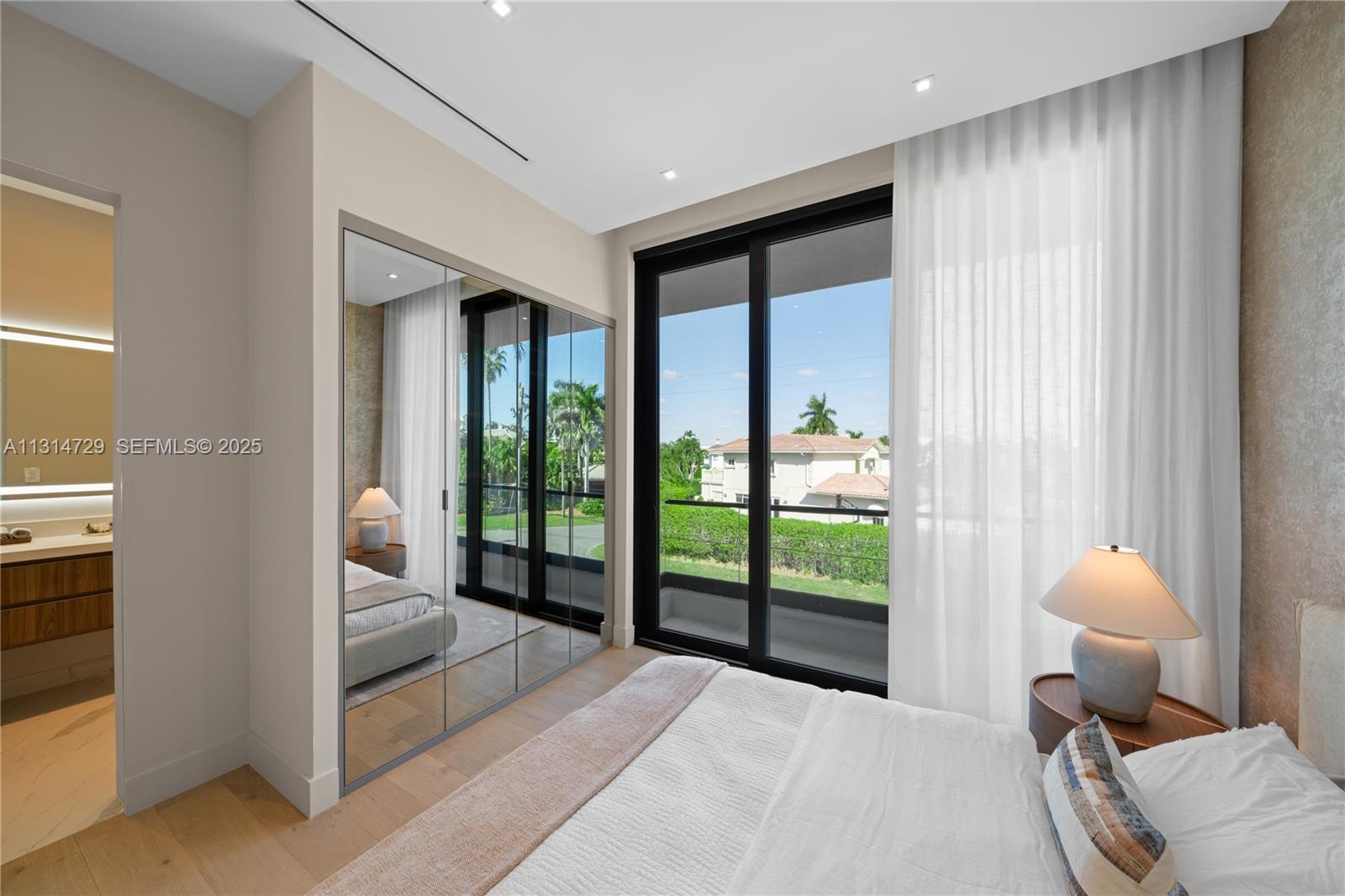 2950 NE 164th St North Miami Beach, FL 33160