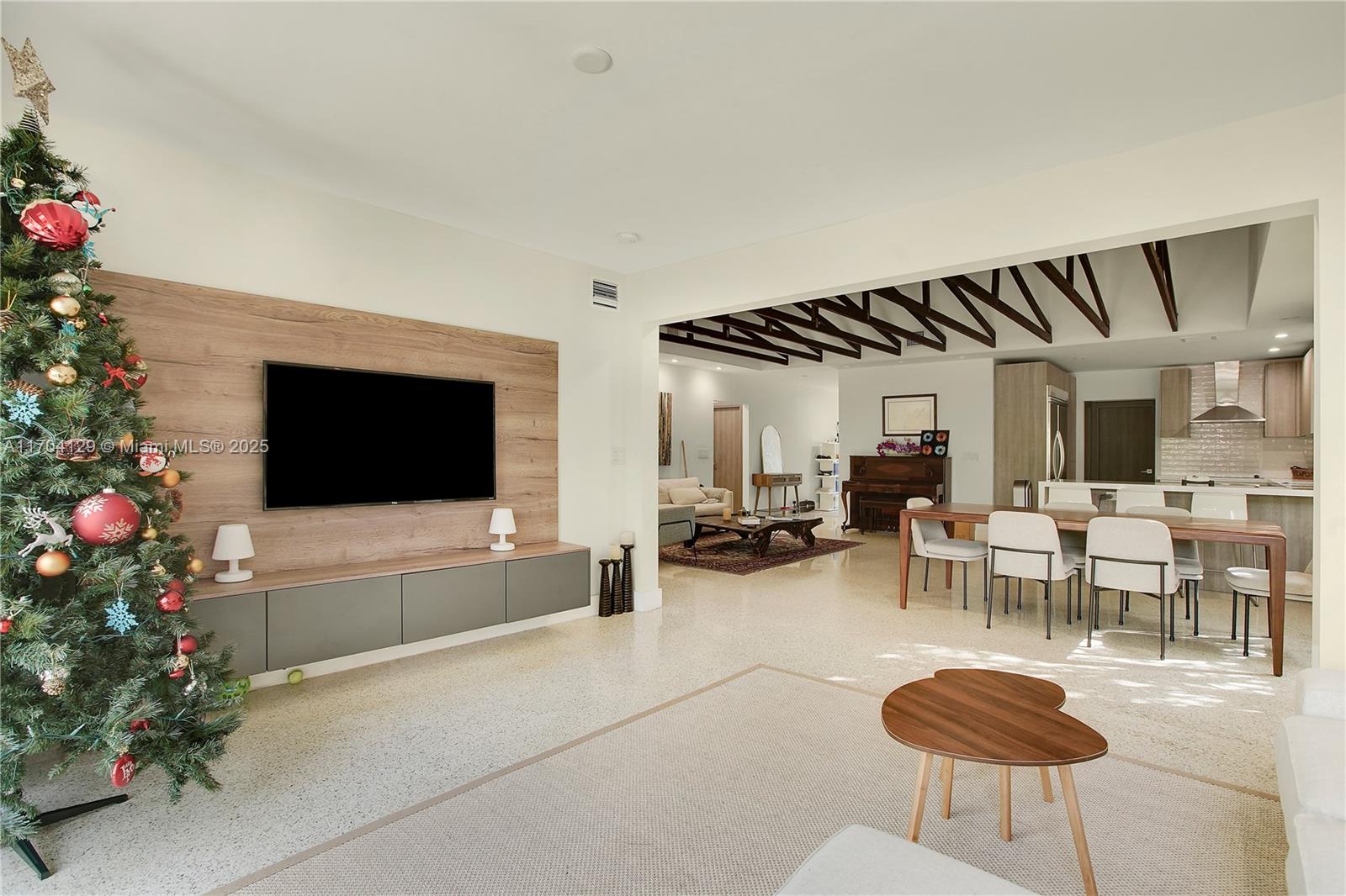 9008 Dickens Ave Surfside, FL 33154