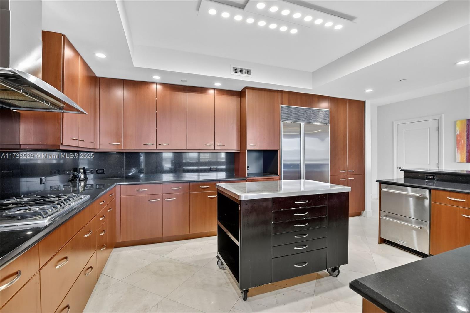 6000 Island Bl #1102 Aventura, FL 33160