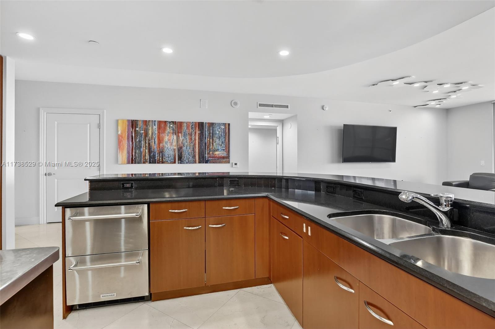 6000 Island Bl #1102 Aventura, FL 33160