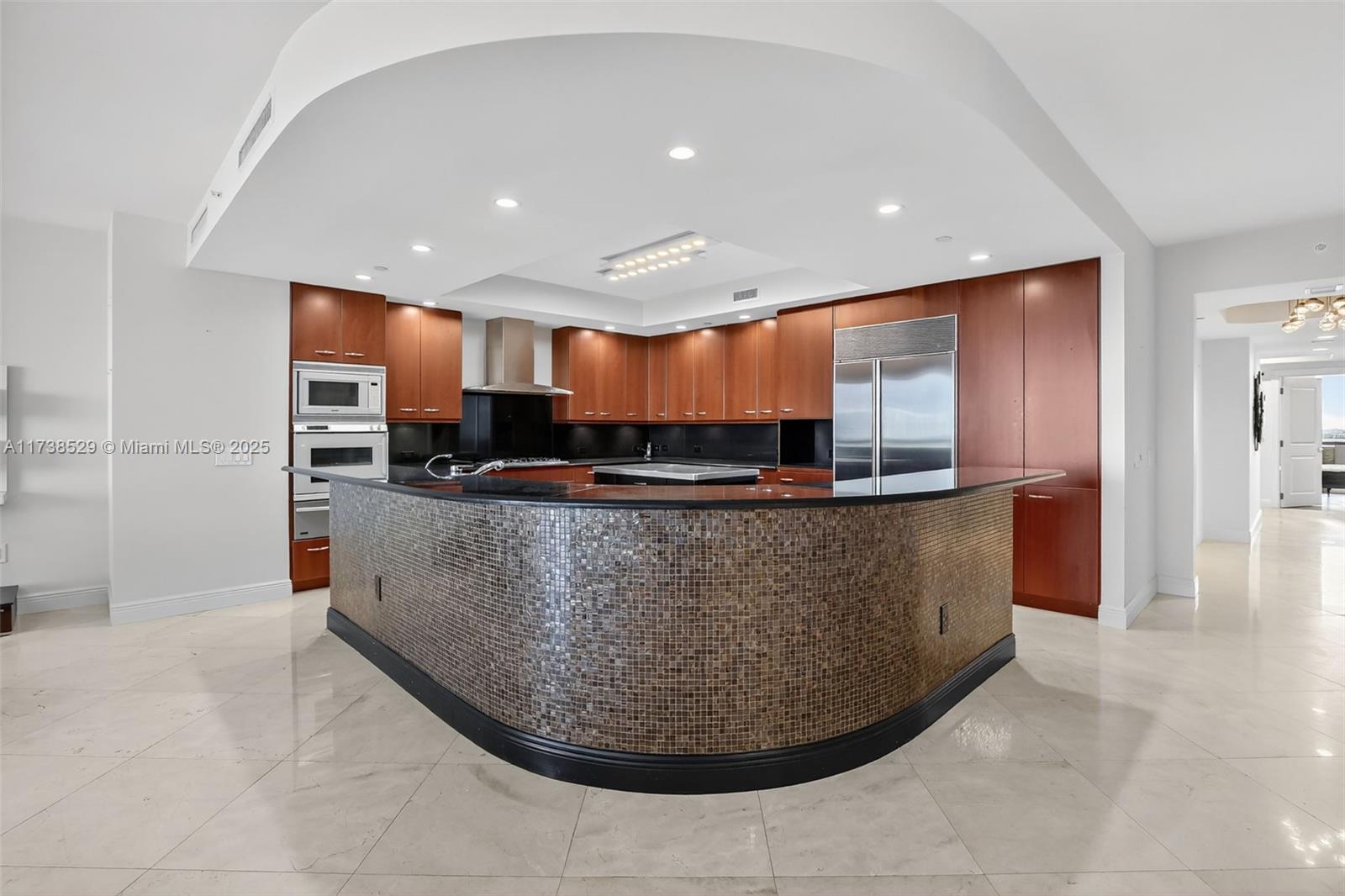 6000 Island Bl #1102 Aventura, FL 33160