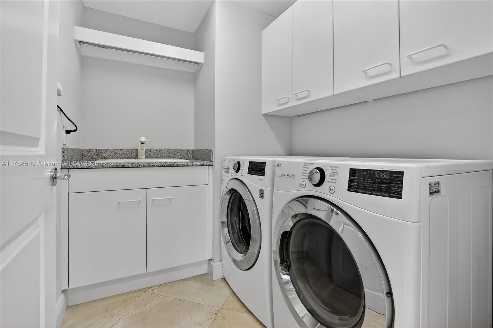 6000 Island Bl #1102 Aventura, FL 33160