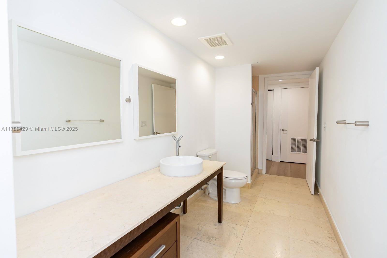 image Icon Brickell40