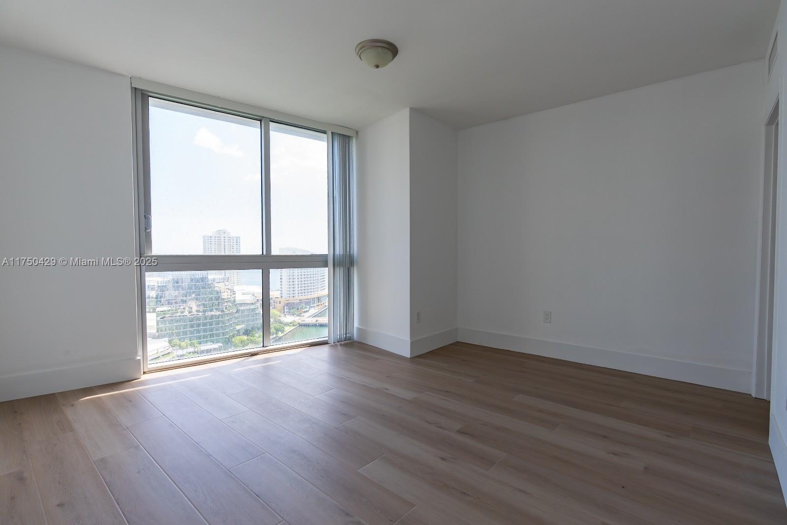 image Icon Brickell47