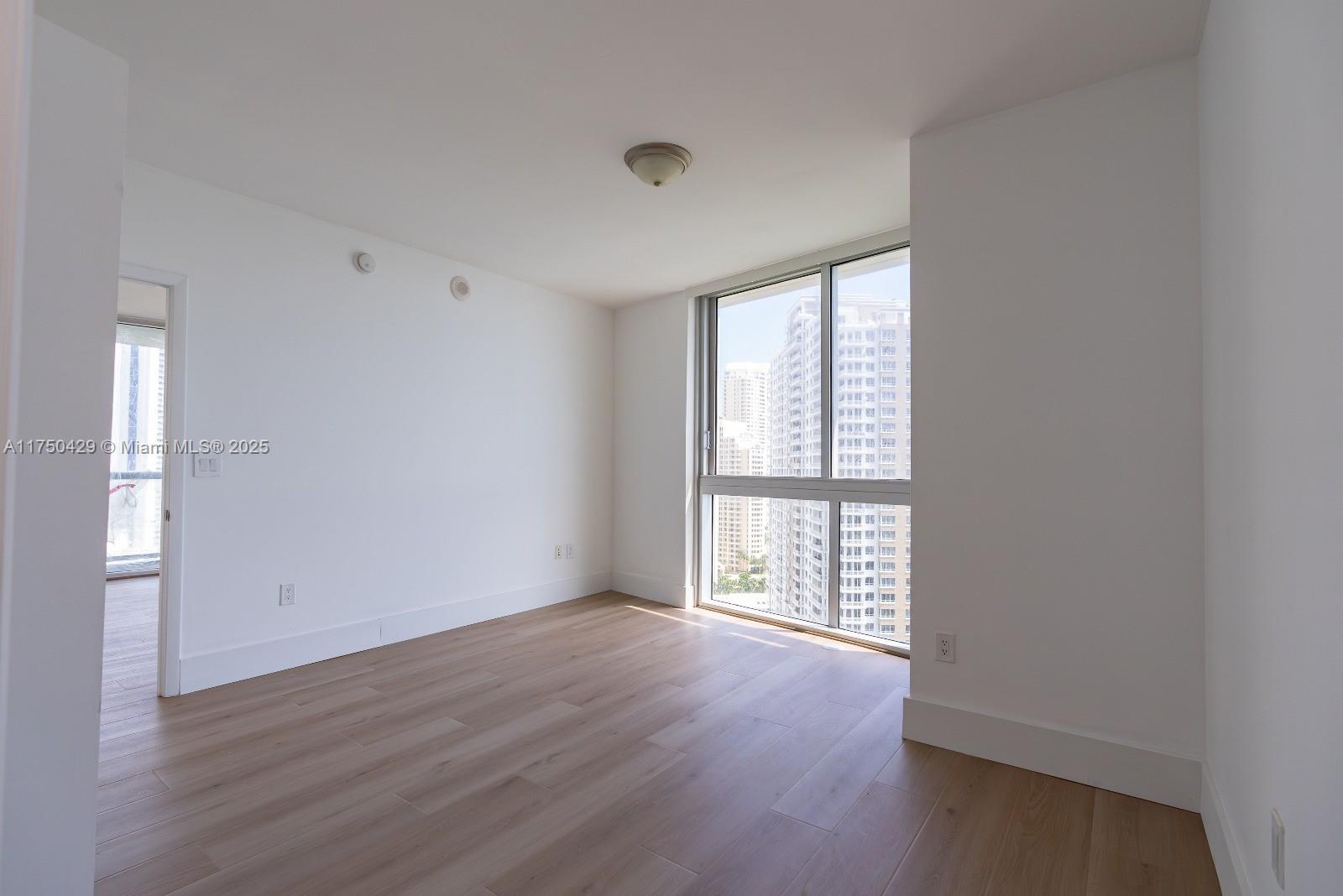 image Icon Brickell50