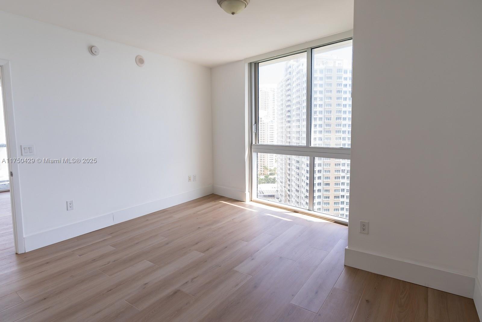 image Icon Brickell57